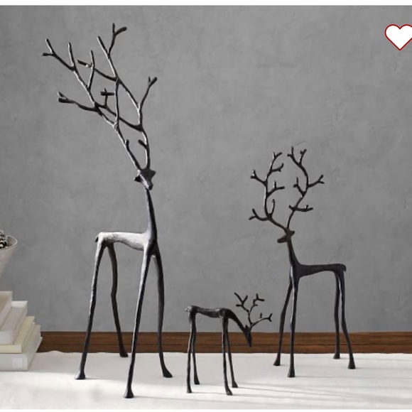 Pottery Barn Medium Bronze Sculpted Reindeer NWT - Picture 2 of 2